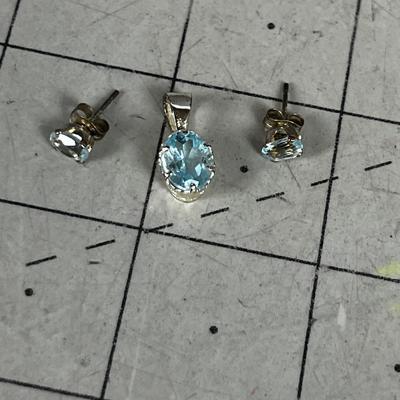 925 Aqua Marine Oval Cut Earing Set plus Pendant