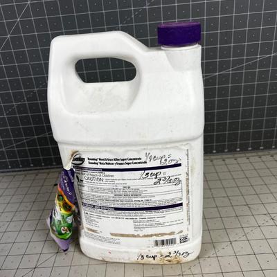 Super Concentrate ROUND UP 2/3's Full
