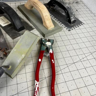 DIY   Tile Tools  (Great for the New Bathroom) 
