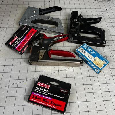 Hand Staple Gun With Staple 