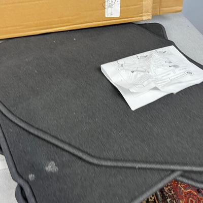 2008 Ford Explorer Floor Mat Set 