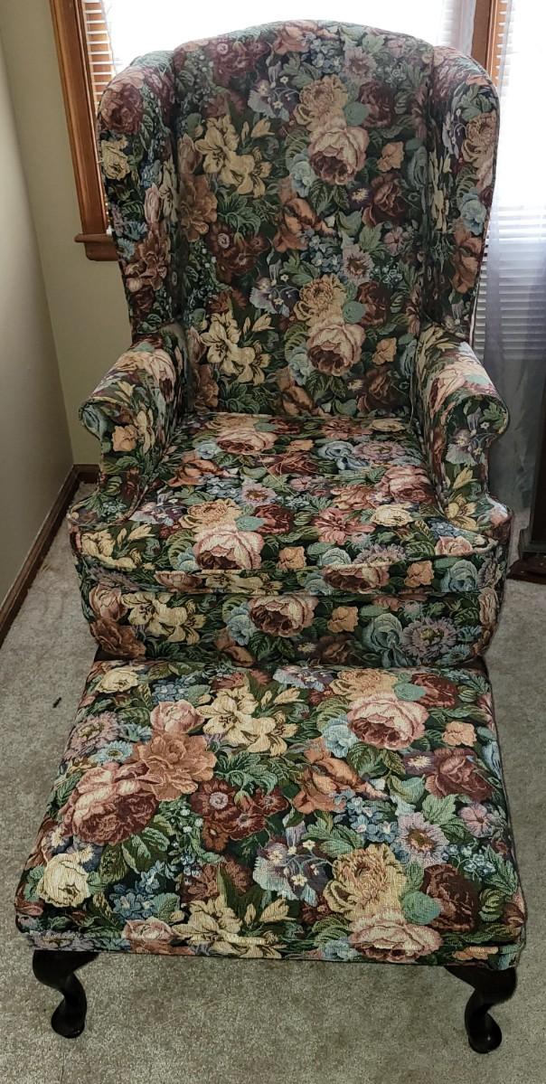 Floral Print Chair & Ottoman