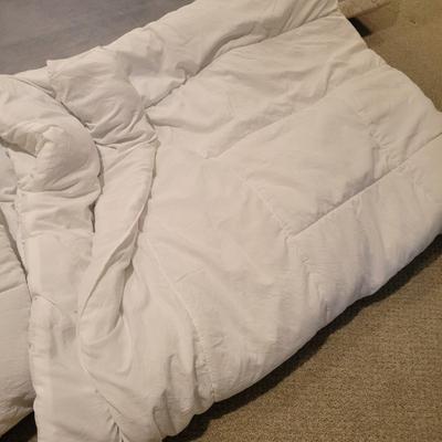 Wamsutta Twin Comforters, FeelAtHome Gap Filler and More (BR1-MG)