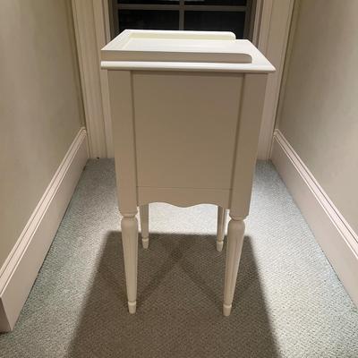 End Table, Lamp & Clock (BR1-MG)