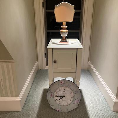 End Table, Lamp & Clock (BR1-MG)