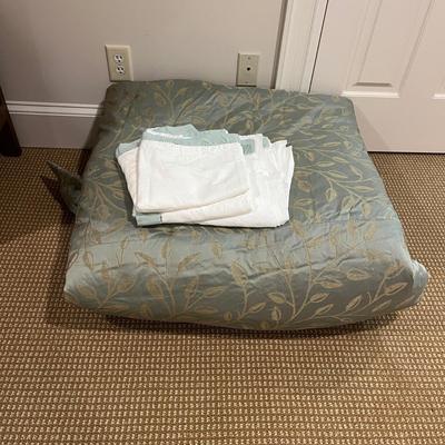 California King Bedspread & Sheets (BR-MG)