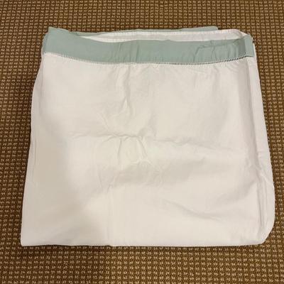 California King Bedspread & Sheets (BR-MG)