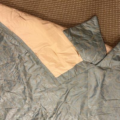 California King Bedspread & Sheets (BR-MG)
