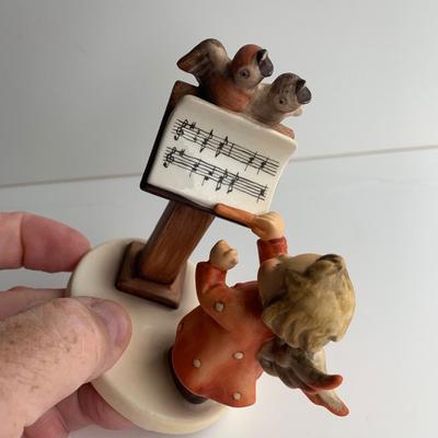 Goebel Hummel Girl with Song Book Birds Singing Lot 310