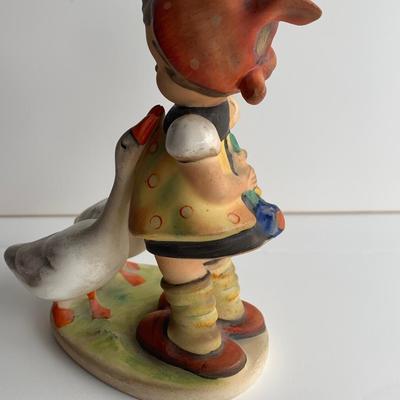 Hummel Girl with Two Swans