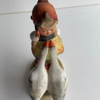 Hummel Girl with Two Swans