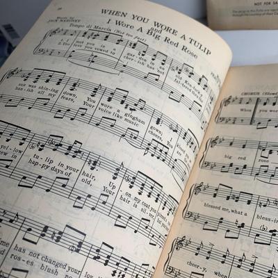 Vintage Ephemera Lot Military Indians Reynoldsâ€™s Wrap Cooking Guide