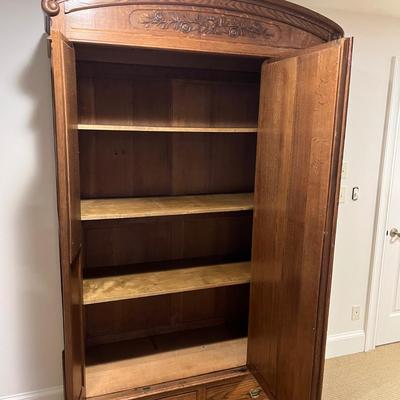 Armoire With Beveled Mirrors (BR-MG)