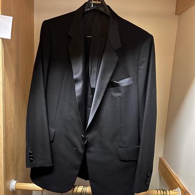 Air Force Officer Menâ€™s Black & White Mess Jackets & Tuxedo (PC2-MG)