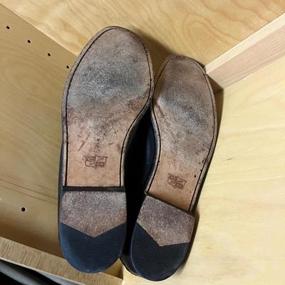 Six Pairs of Dress Shoes Size 10 (PC2-MG)