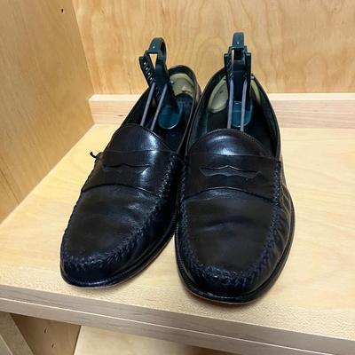 Six Pairs of Dress Shoes Size 10 (PC2-MG)