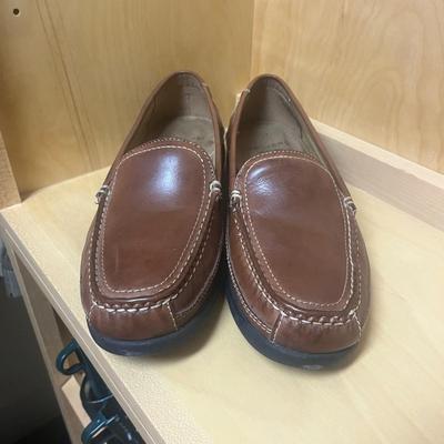 Six Pairs of Dress Shoes Size 10 (PC2-MG)