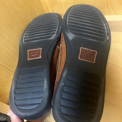 Six Pairs of Dress Shoes Size 10 (PC2-MG)