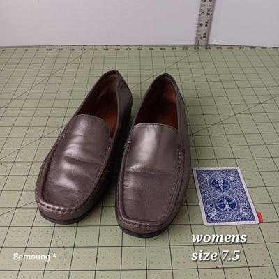 Clarks Slip Ons - Metallic - Size 7.5