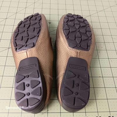 Bare Traps Slip Ons - Copper Metallic - Size 8