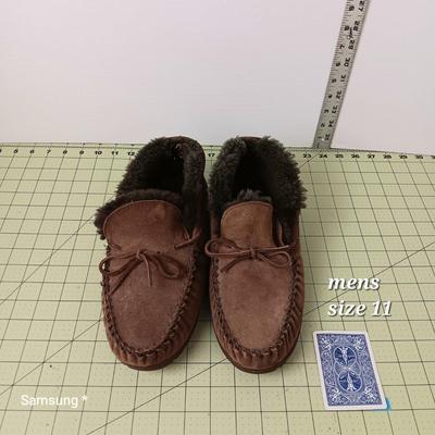 LL Bean Slippers - Brown - Mens Size 11