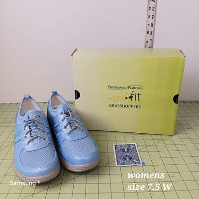 Performance Platforms - Womens Size 7.5W
