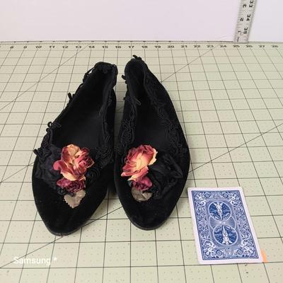 Whimsical Floral Black Ballet Shoe - Womens Size 7.5