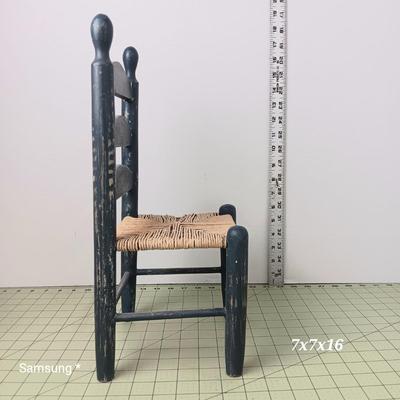 16" Decorative Chair
