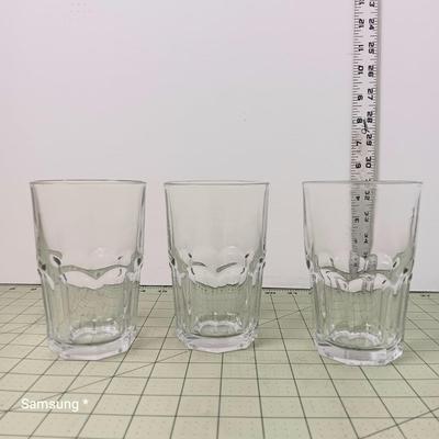 Clear Drinking Glasses 