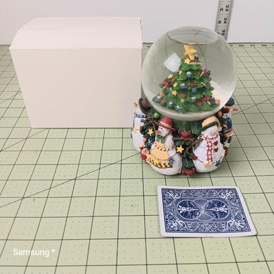 Christmas Snowmen Snow Globe