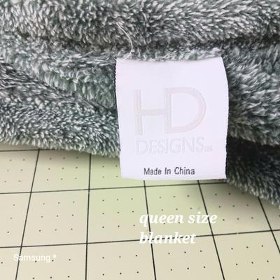 HD Designs Blanket - Queen Size