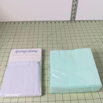 Standard White Pillowcases and Napkins