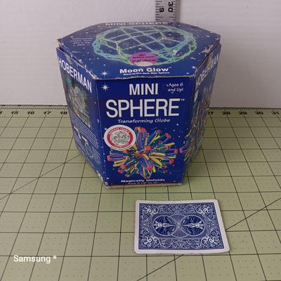 Mini Sphere Transforming Globe - Glow in the Dark