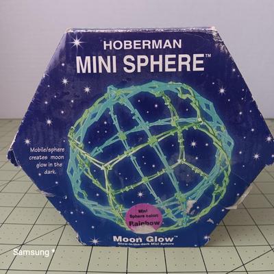Mini Sphere Transforming Globe - Glow in the Dark