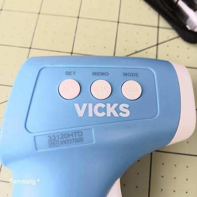 Vicks Touchless Theromometer Bundle