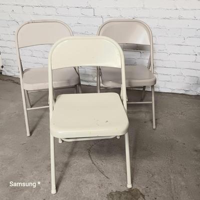 3 Tan Foldign Chairs