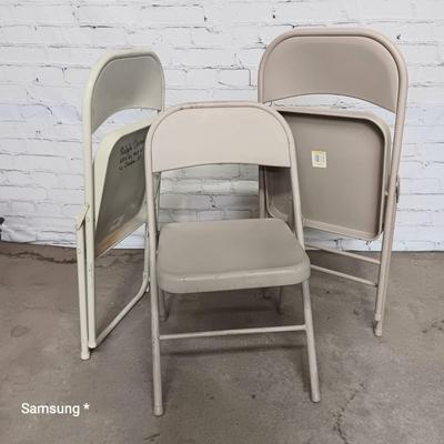 3 Tan Foldign Chairs