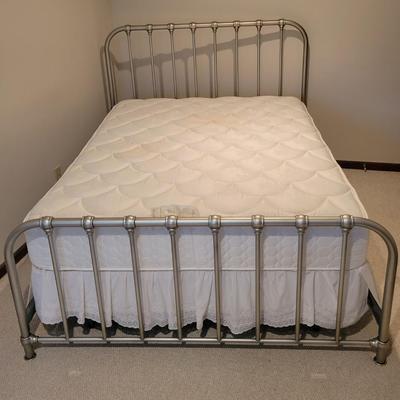 Sealy Queen Size Pipe Frame Bed