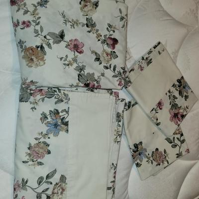 Cannon Queen Size Sheet Set