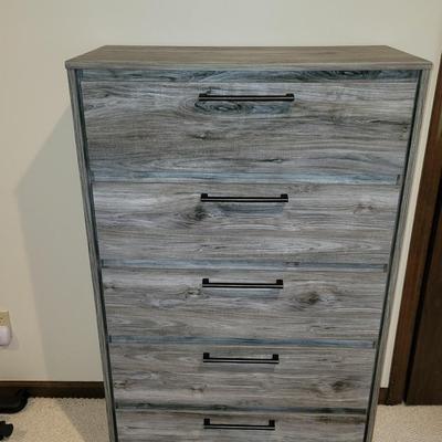 Ashley Furniture 5 Drawer Dresser