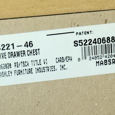 Ashley Furniture 5 Drawer Dresser