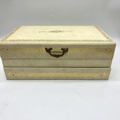 The Jewelry Box Lot
