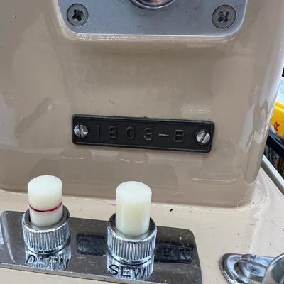 SINGER DRESSMAKER  1803B~Read Details
