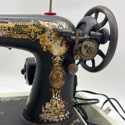 Antique Singer Sewer G486 7586 ~Read Details