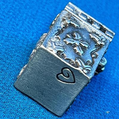 TINY PEWTER BOX WITH 3 ANGELS INSIDE PENDANT