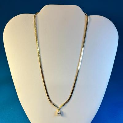 ELEGANT TEARDROP PRONG SET RHINESTONE PENDANT ON SNAKE PATTERN GOLD TONE CHAIN
