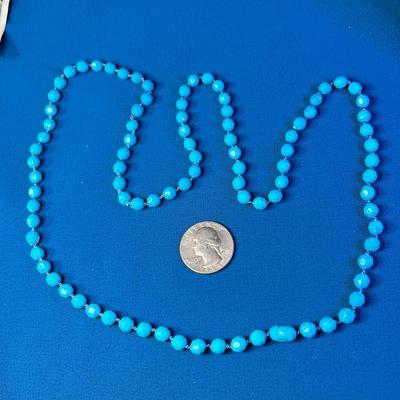 TURQUOISE COLORED PLASTIC BEAD NECKLACE