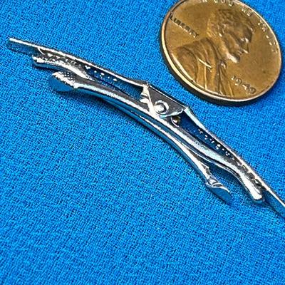 SILVER TONE TIE COLLAR BAR PIN