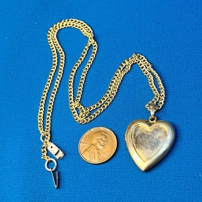 HEART SHAPED LOCKET ON CHAIN
