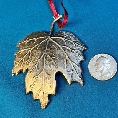 PEWTER-LIKE MAPLE LEAF ORNAMENT NICE DETAIL